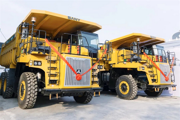 SANY Hybrid Wide-Body Mining Trucks Make Their Debut in Vietnam